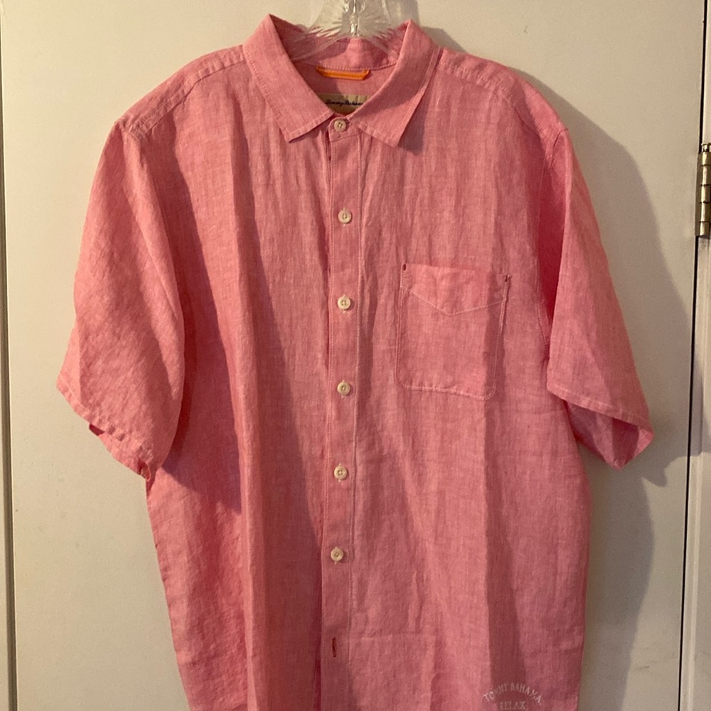 Tommy Bahama Large pink short sleeve shirt